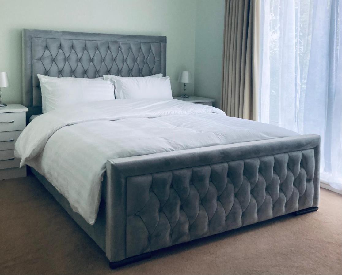 Stylish And Smart Two Double Bedroom Apartment Belfast Eksteriør billede